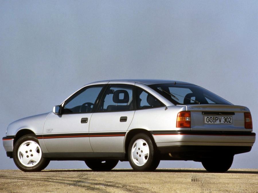 Opel Vectra GT Hatchback 1988 года  (фото 7 из 7)